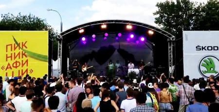 10-  . . . . .   2013. Blur. La Roux  . . .       . .